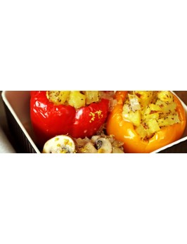 Paprika gefüllt mit Knoblauch-Dill-Kartoffeln in Champignonsoße