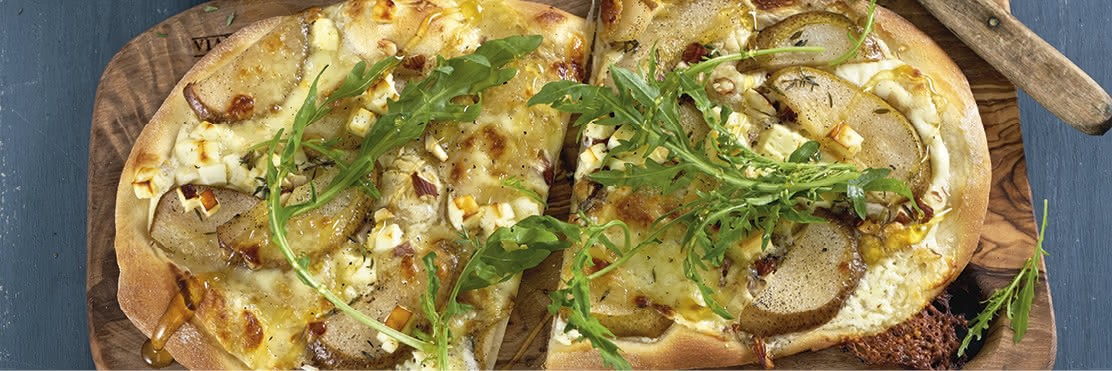 Vanillebirnen-Limetten- Flammkuchen mit Rucola
